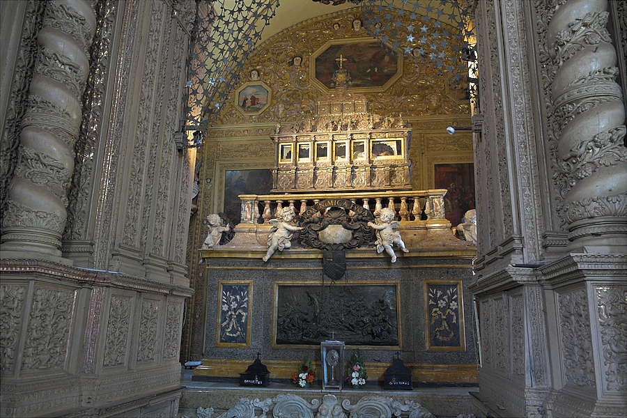 _DSF0988 Basilica of Bom Jesus.jpg