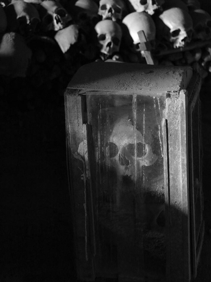 Napoli-Cimitero delle Fontanelle_IMG_1122BW.jpg