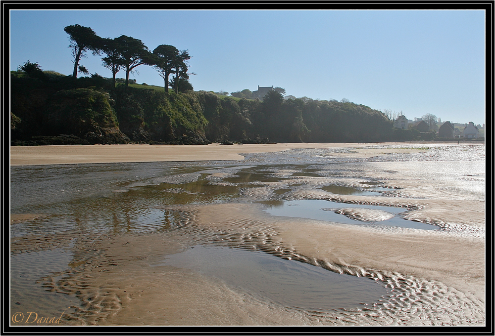 Low Tide. Le Ris.