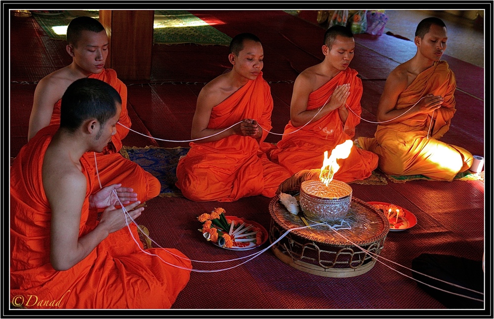 A Buddhist ritual. Vat Si Muang. Vientiane.