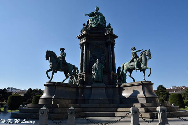 Maria Theresia Monument DSC_7929