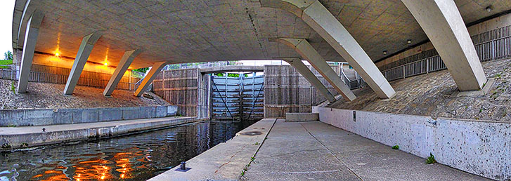 Below The Beckwith Street Bridge 20140603