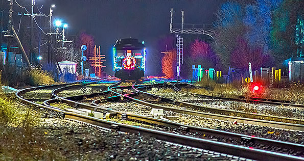 CP Holiday Train 2015 Departing 47136