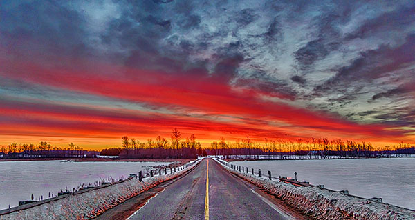 A Middle Of The Road Sunrise P1010753-7