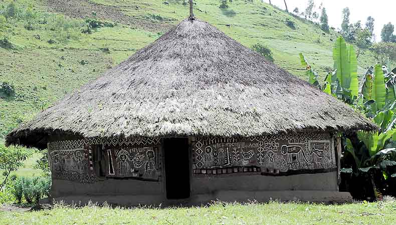 Benji hut with wall paintings. Ethiopia.
