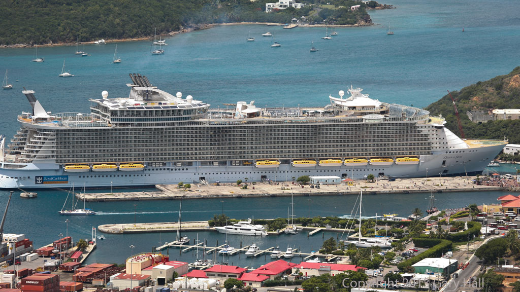 Starboard side of the Oasis of the Seas - St Thomas dock