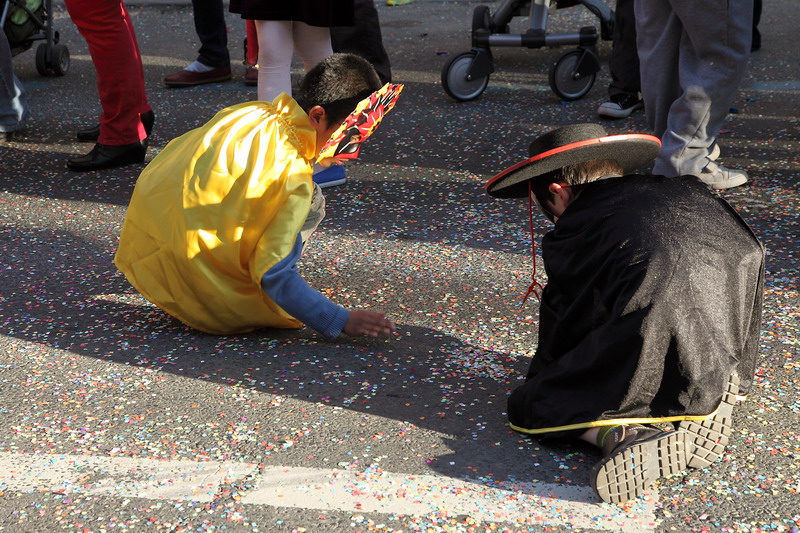 Recyclage des confettis...