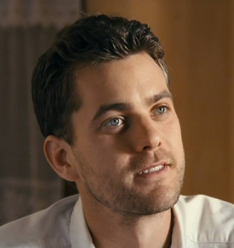 <strong>Joshua Jackson</strong>