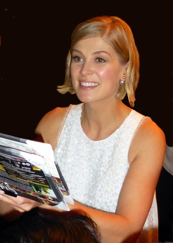 <strong>Rosamund Pike</strong>