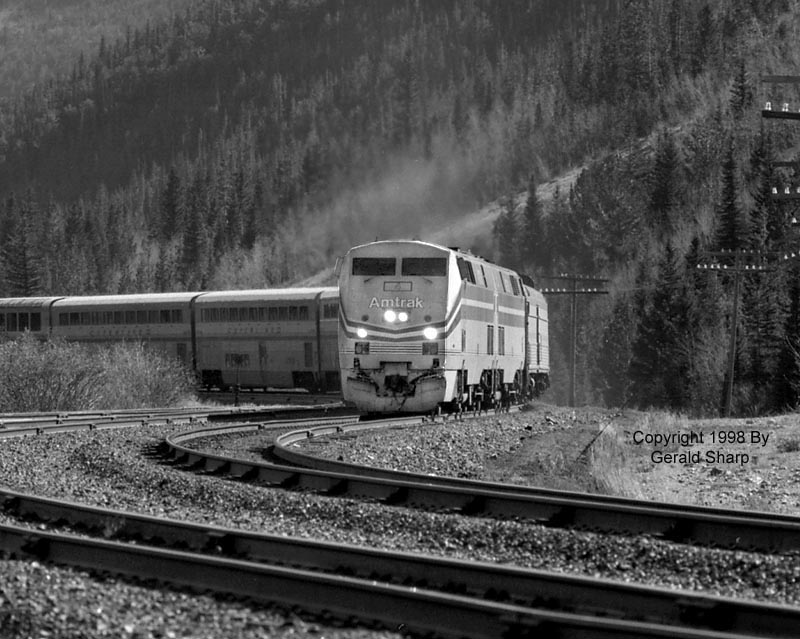 amtrak5_at_east_portal.jpg