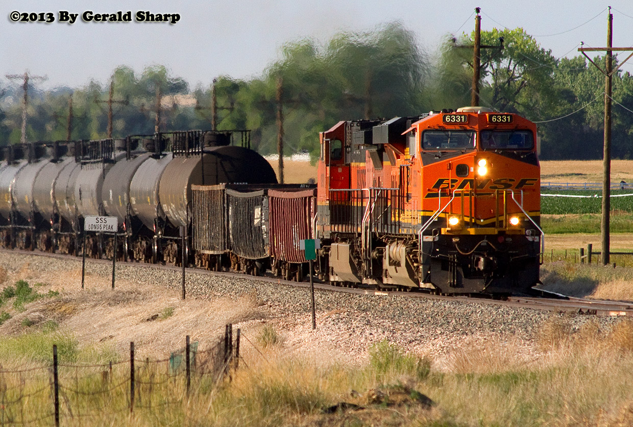BNSF 6331 South At The South Siding Switch Longs Peak