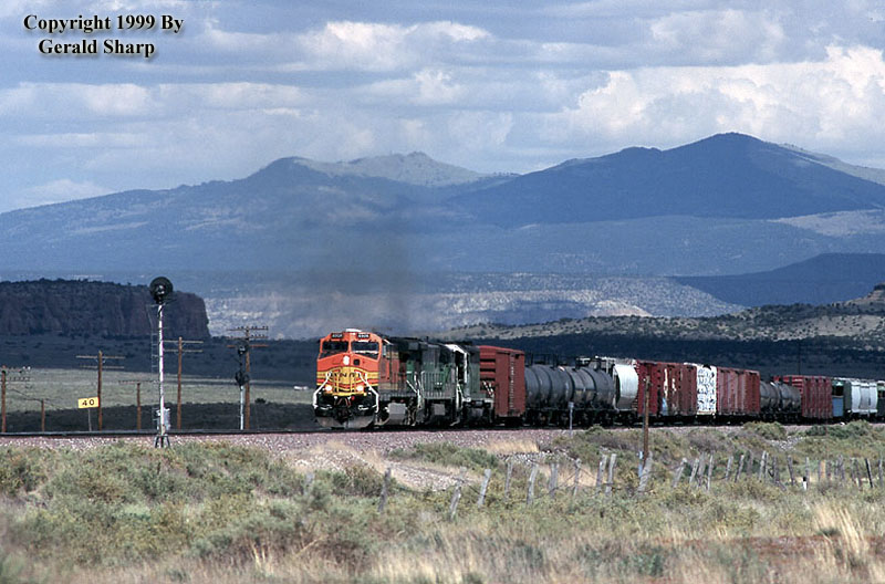 bnsf4908west_at_west_baca.jpg