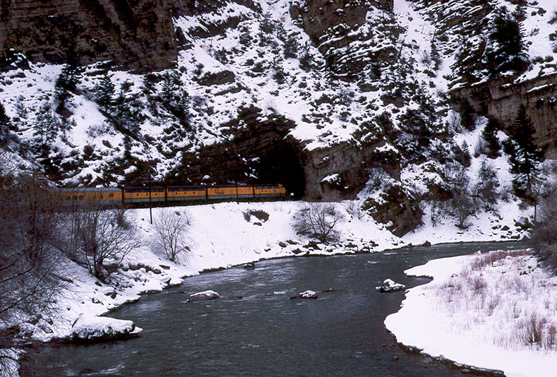 rgz_trip_in_glenwood_can2.jpg