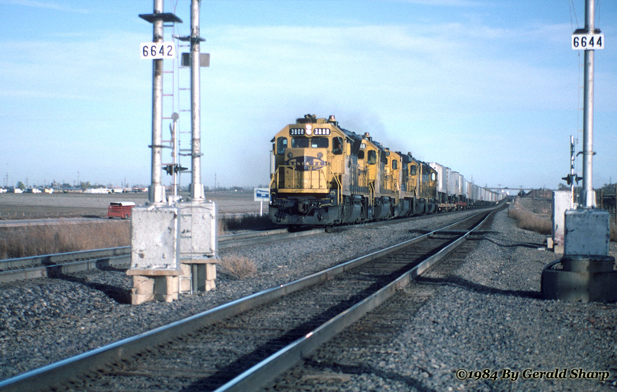 sf3808west_at_clovis.jpg