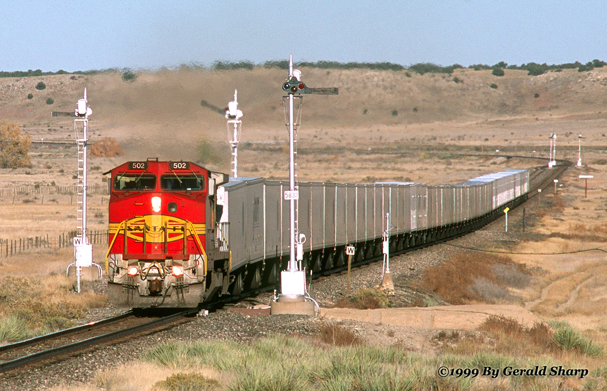 santafe502_west_roadrailer_at_west_minderman_co.jpg