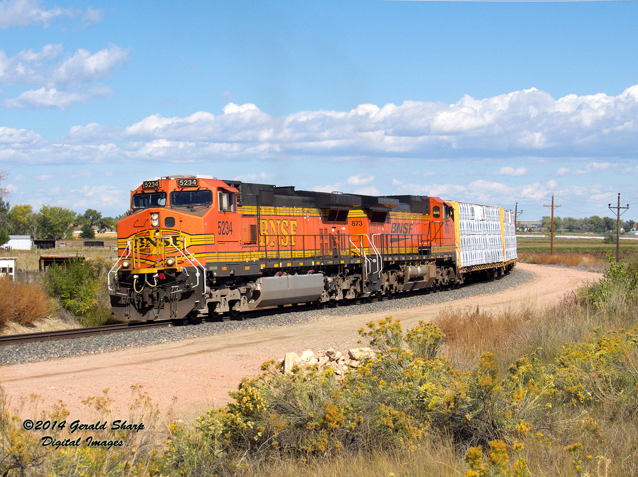 bnsf5234_south_laupue_at_sss_longs_peak_co.jpg