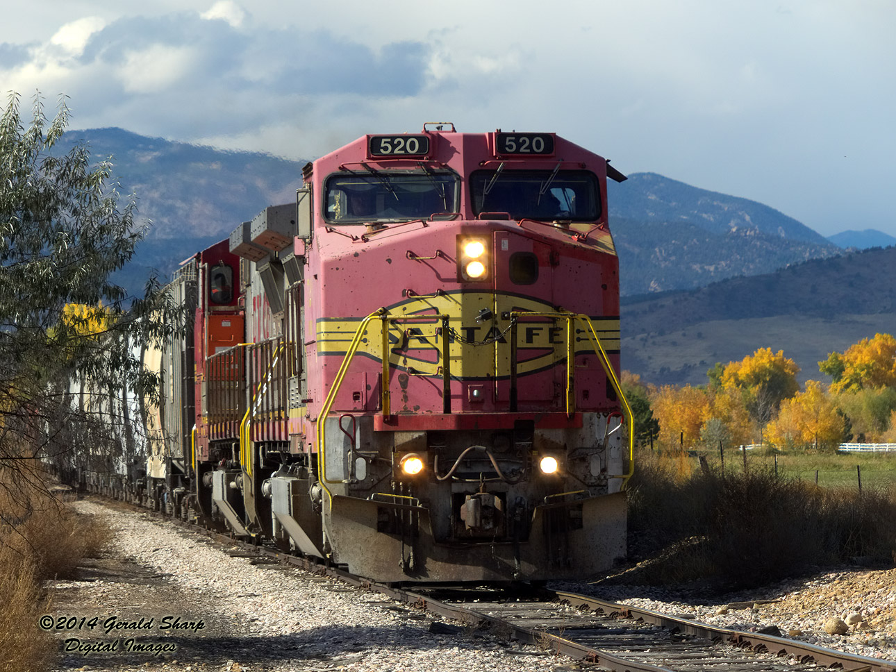 BNSF 520 Buck Local At Hygiene, CO