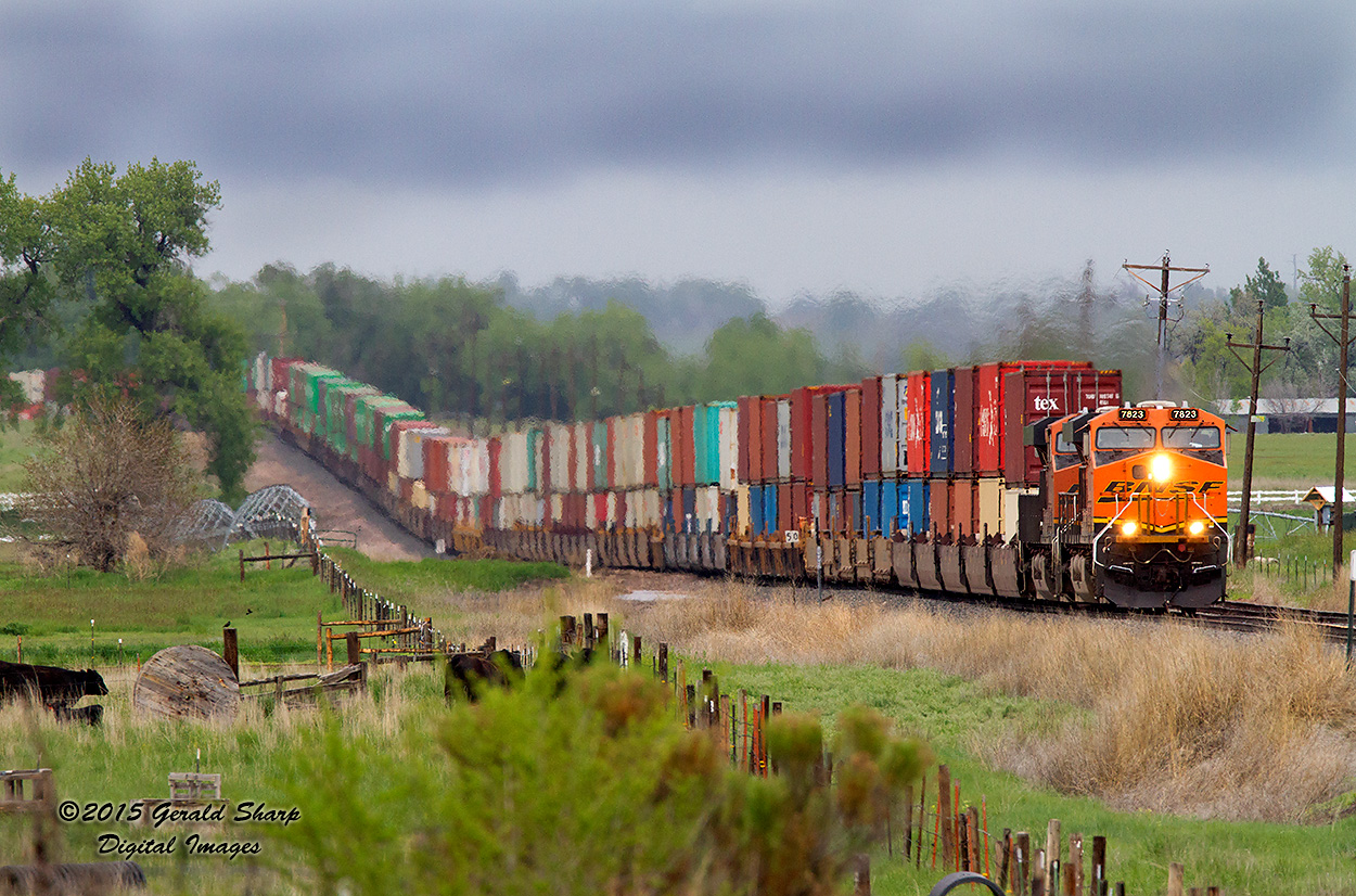 BNSF 7823 South At SSS Longs Peak, CO