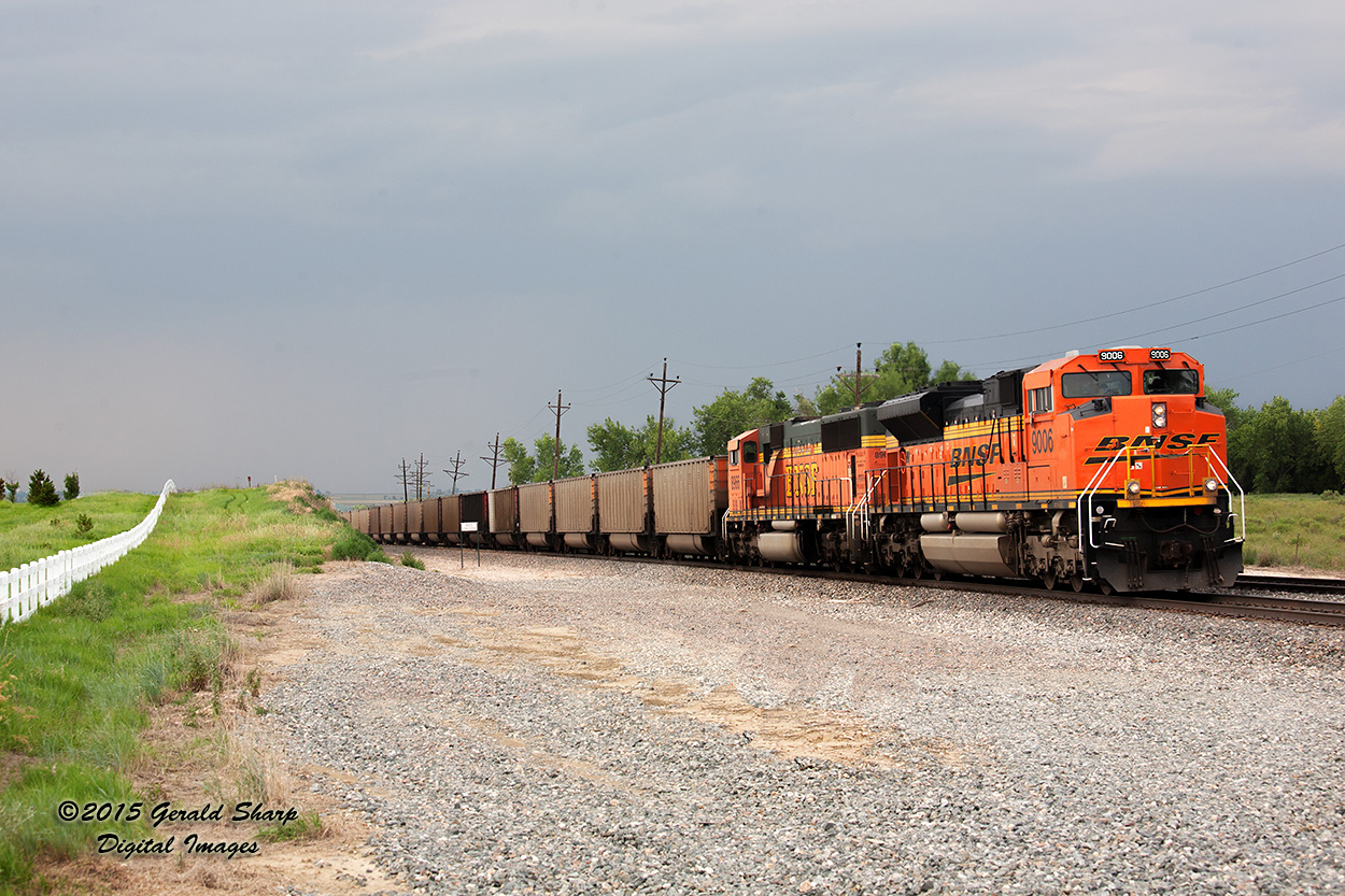 BNSF 9006 At SSS Longs Peak, CO