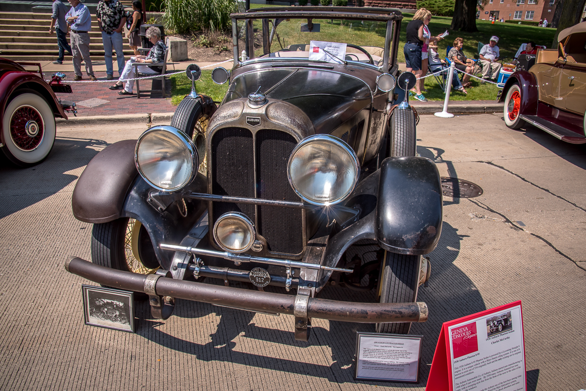 1930 Auburn Phaeton 8-95 Sedan
