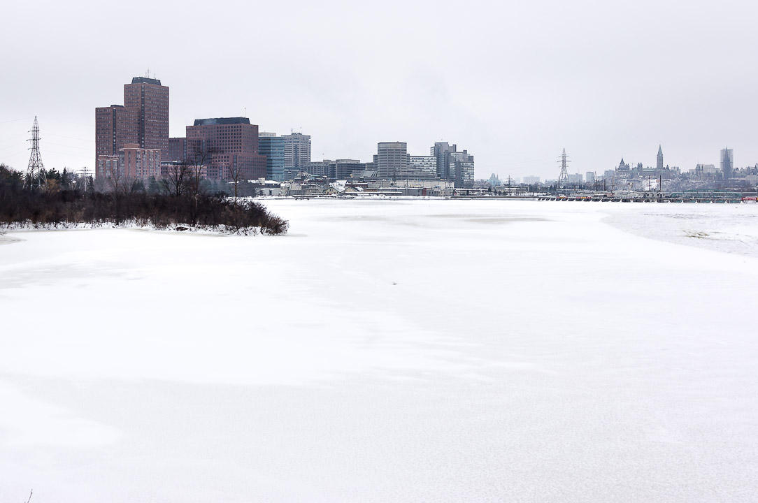 Hull à gauche, Ottawa à droite / Hull on the left, Ottawa on the right