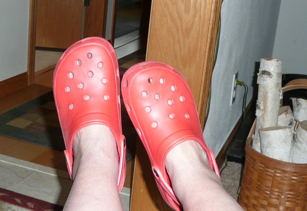 Rubber clog feet