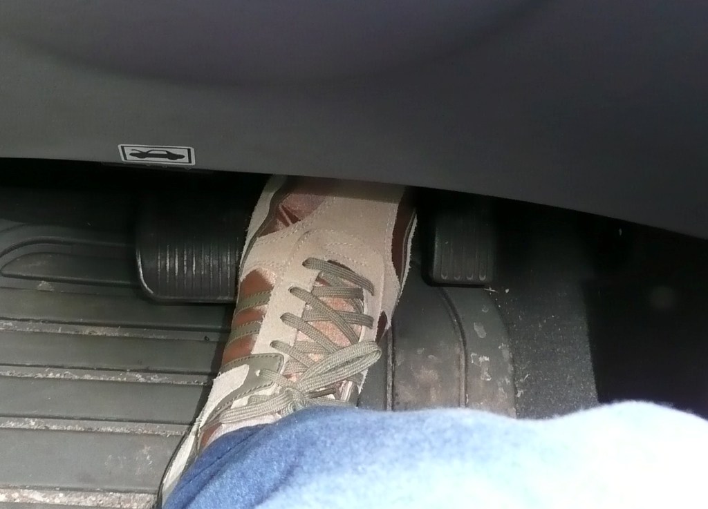 Driving foot 