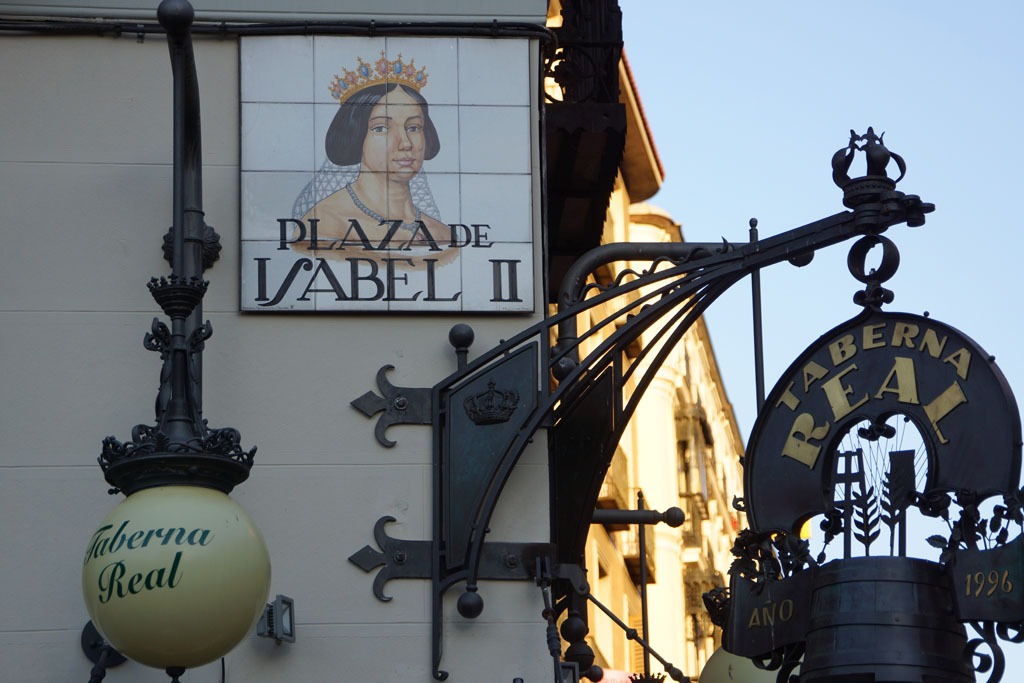 Plaza de Isabel II