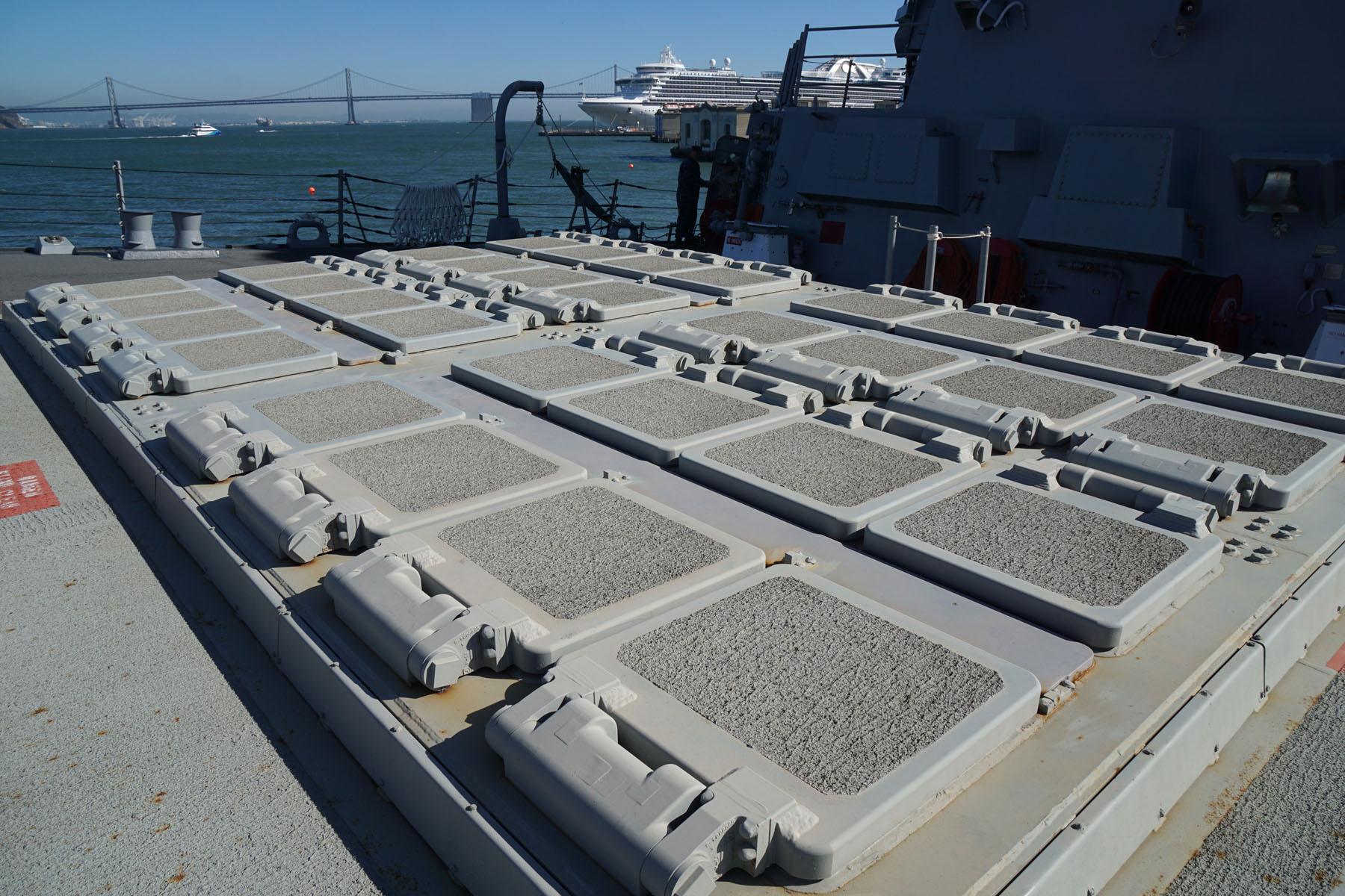 1x32 Mk 41 Vertical Launch Systems
