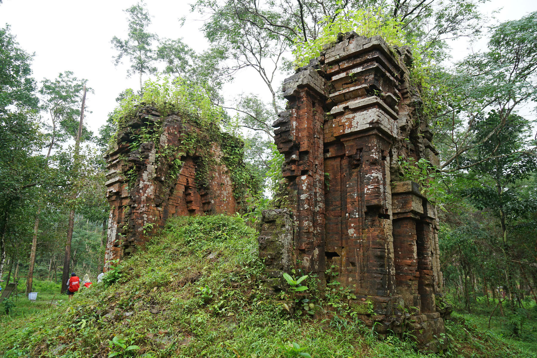 Champ Ruins