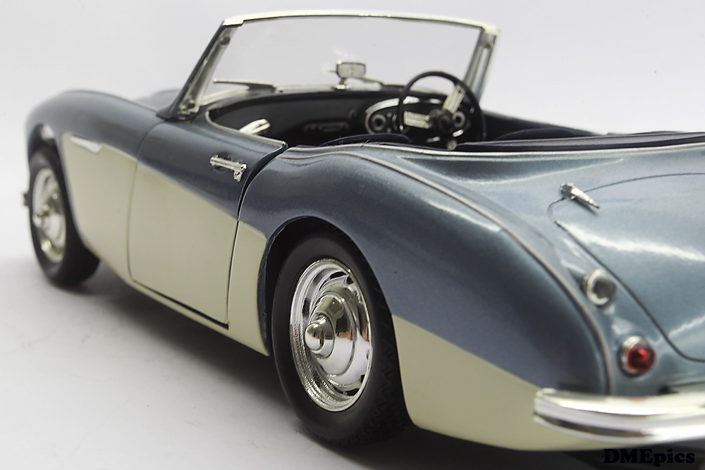 AUSTIN-HEALEY 100 six 1956 (4).jpg