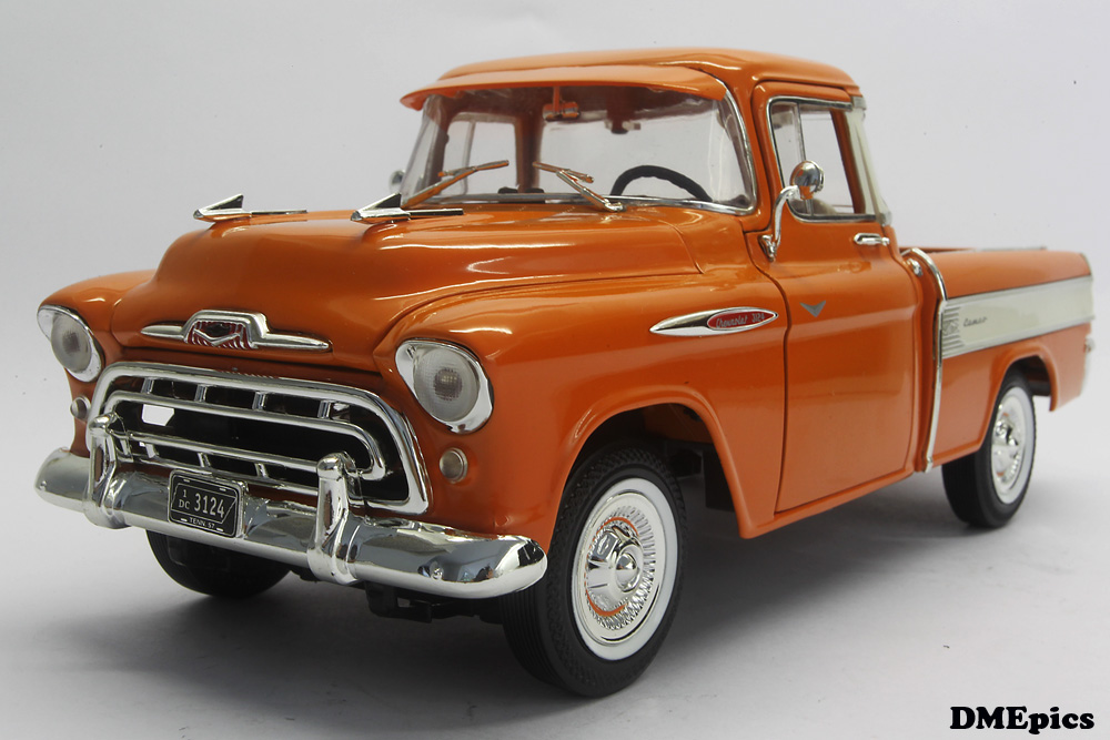 CHEVROLET Cameo Pick-Up 1957 (1).jpg