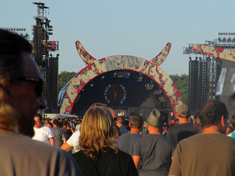 ac1001.jpg
