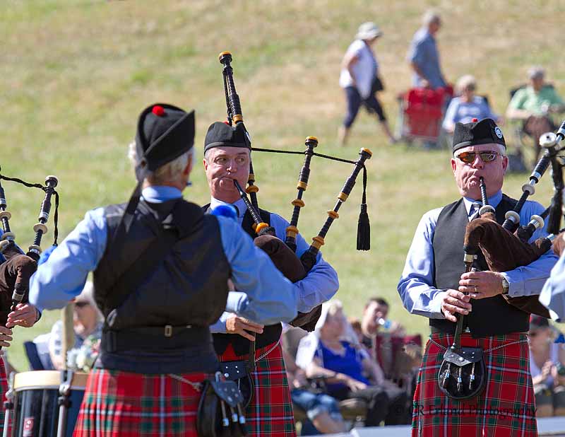 Cowichan Pipes and Drums #12