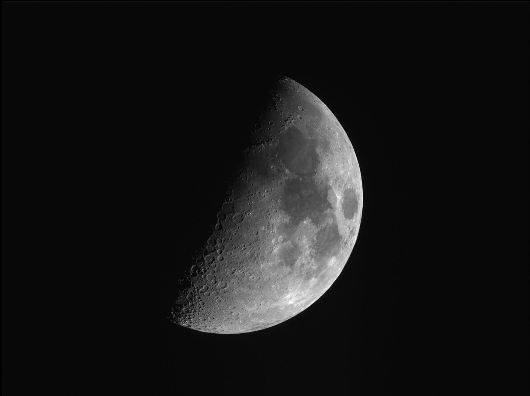 moon.jpg