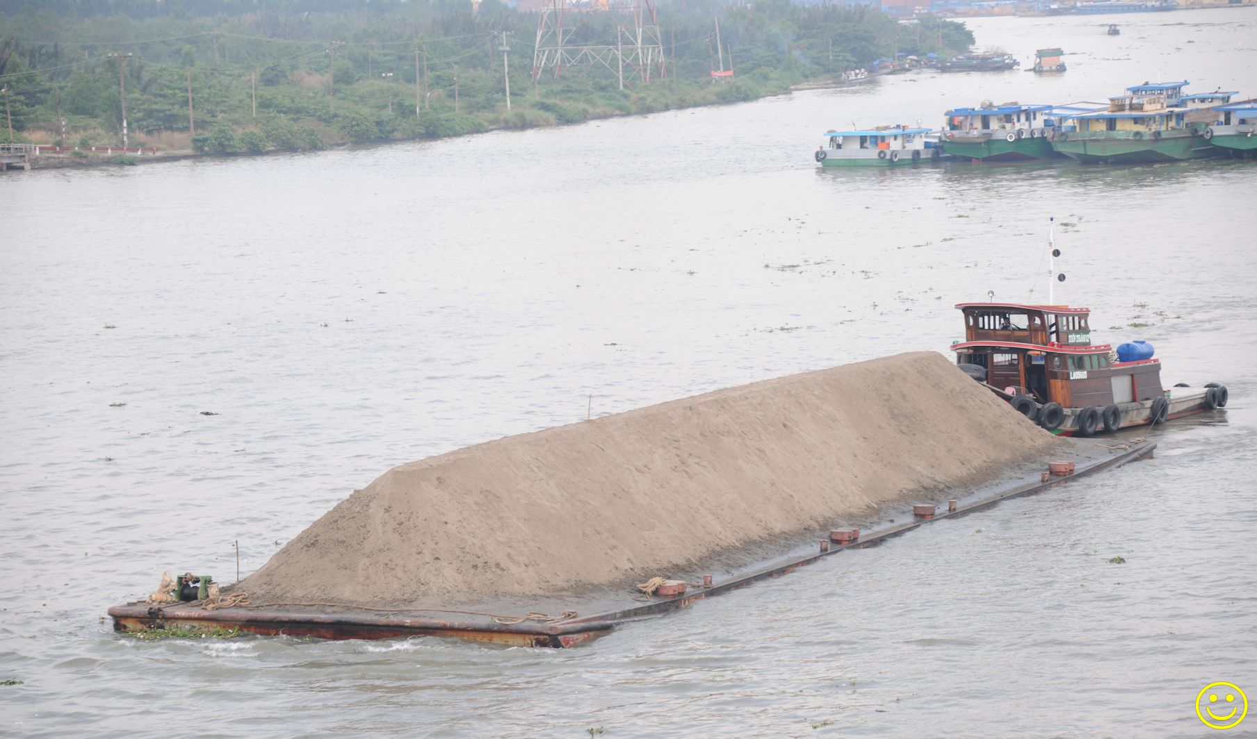 Fully loaded barge Fri 7