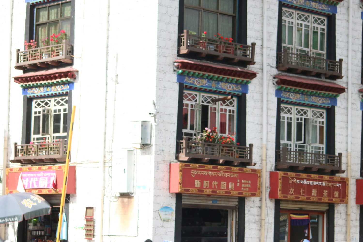 Chinese architecture has taken over Tibet