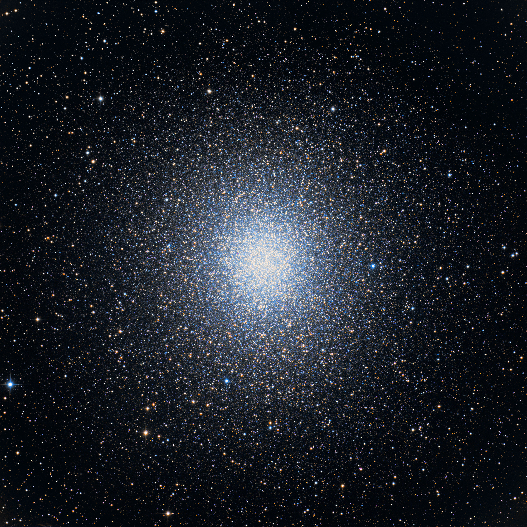 Gigantic Globular Star Cluster Omega Centauri 