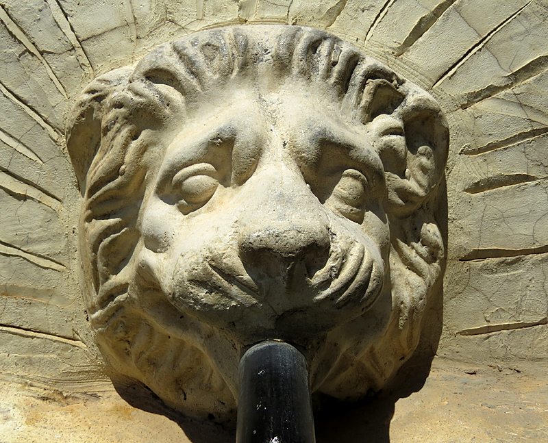 le lion fontaine