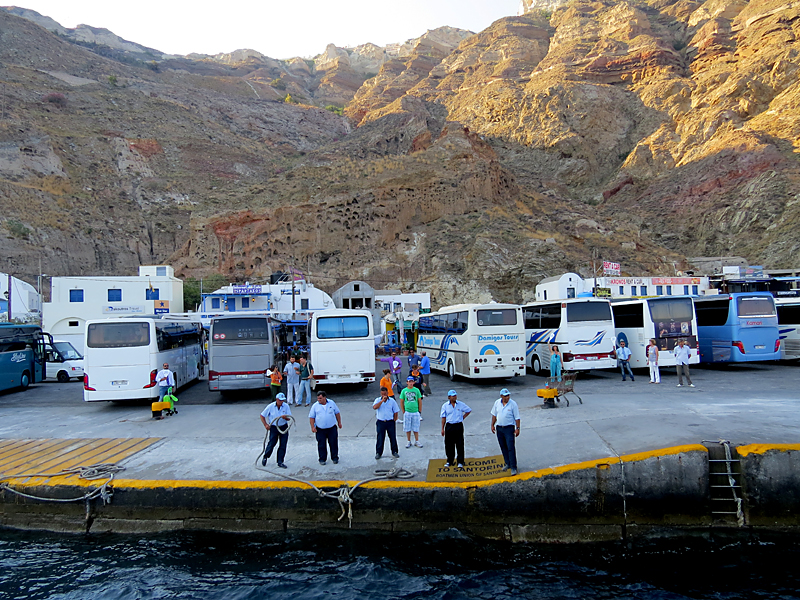 accueil au port d'Athinios