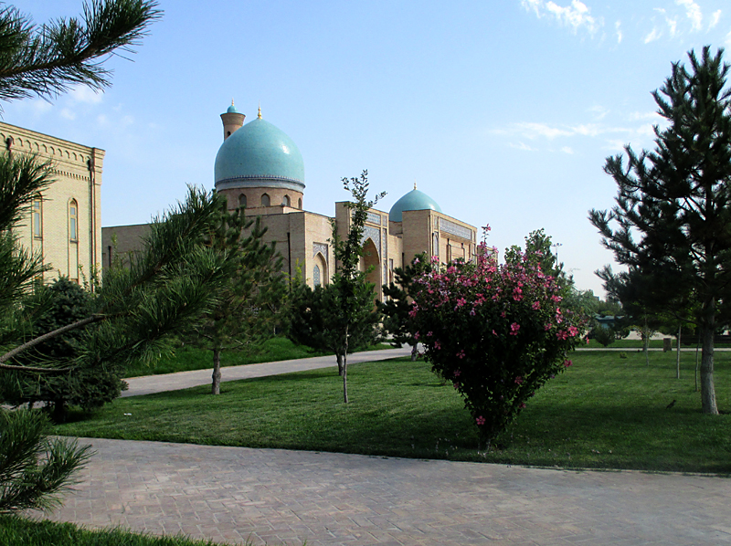 Medersa-mosque-mausole Tachkent
