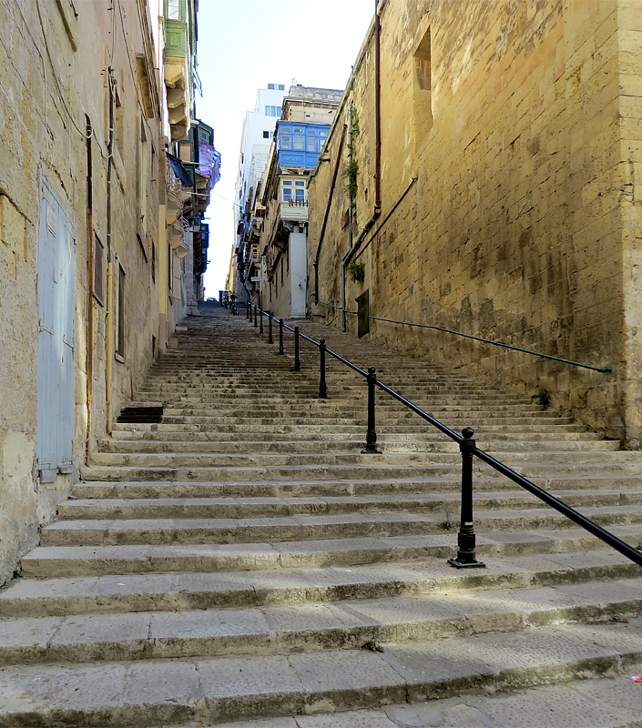 La Valette, escalier et rampe