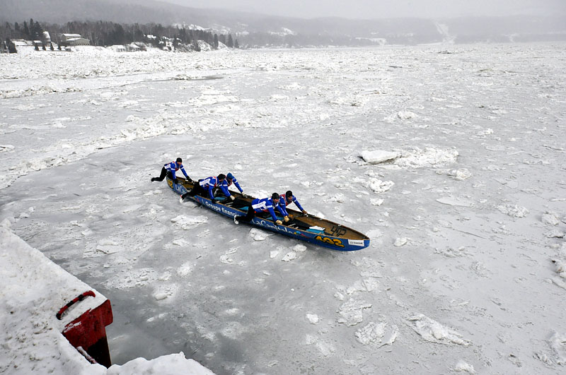 Course en canot  glace de la Grande Traverse de Charlevoix 2015