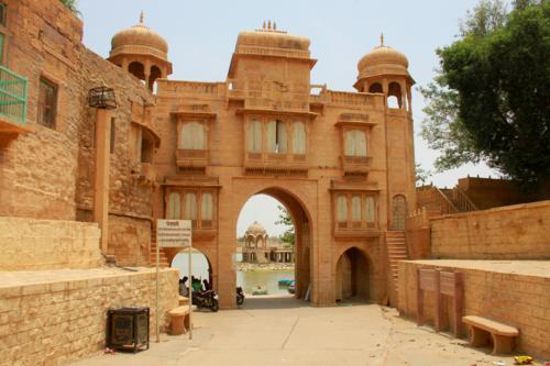 2014079250 Gadi Sagar Lake.JPG