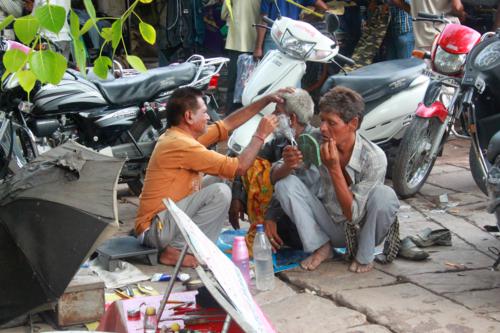 2014079421 Shaving Sardar Market Jodhpur.JPG