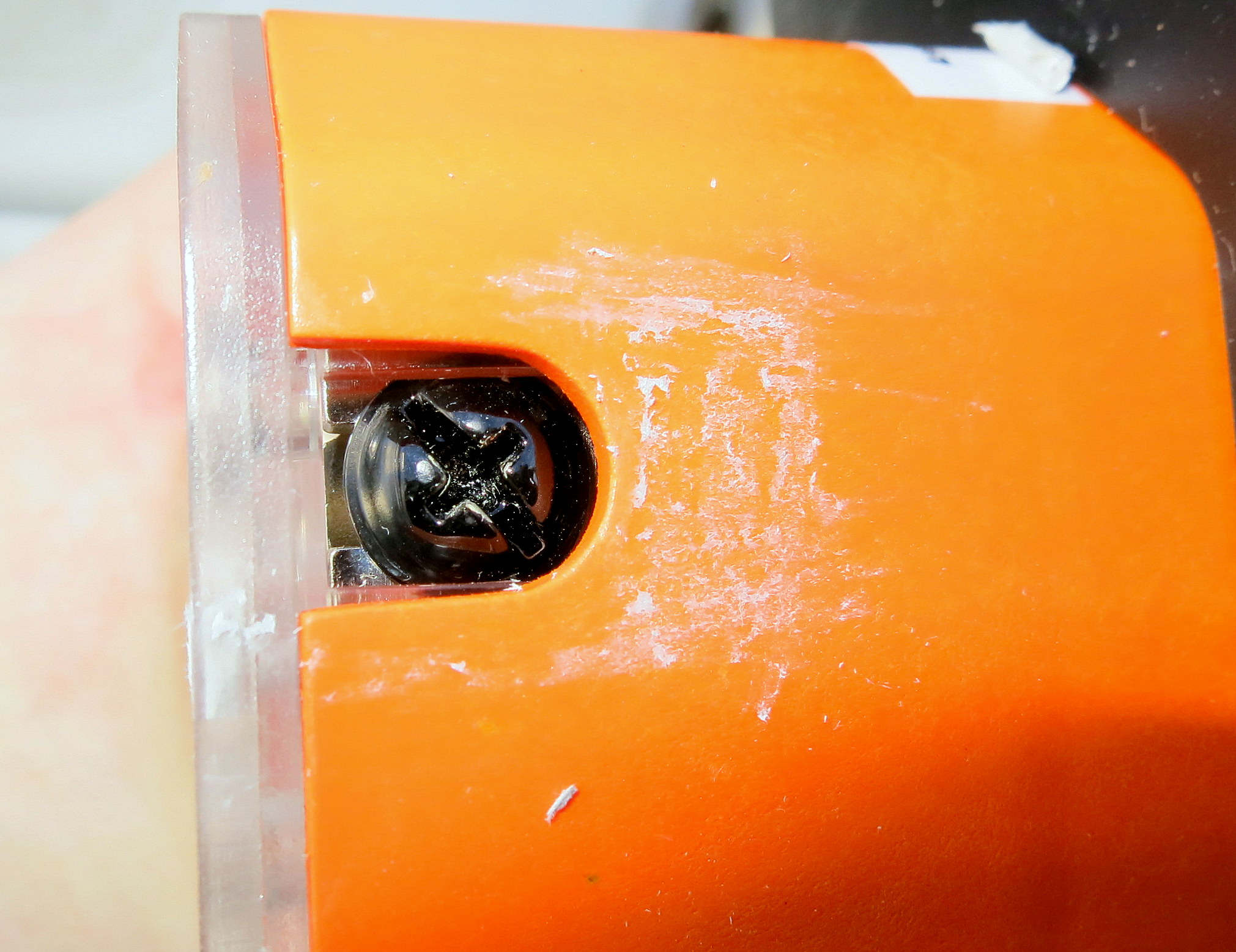 BLACK = 120V HOT