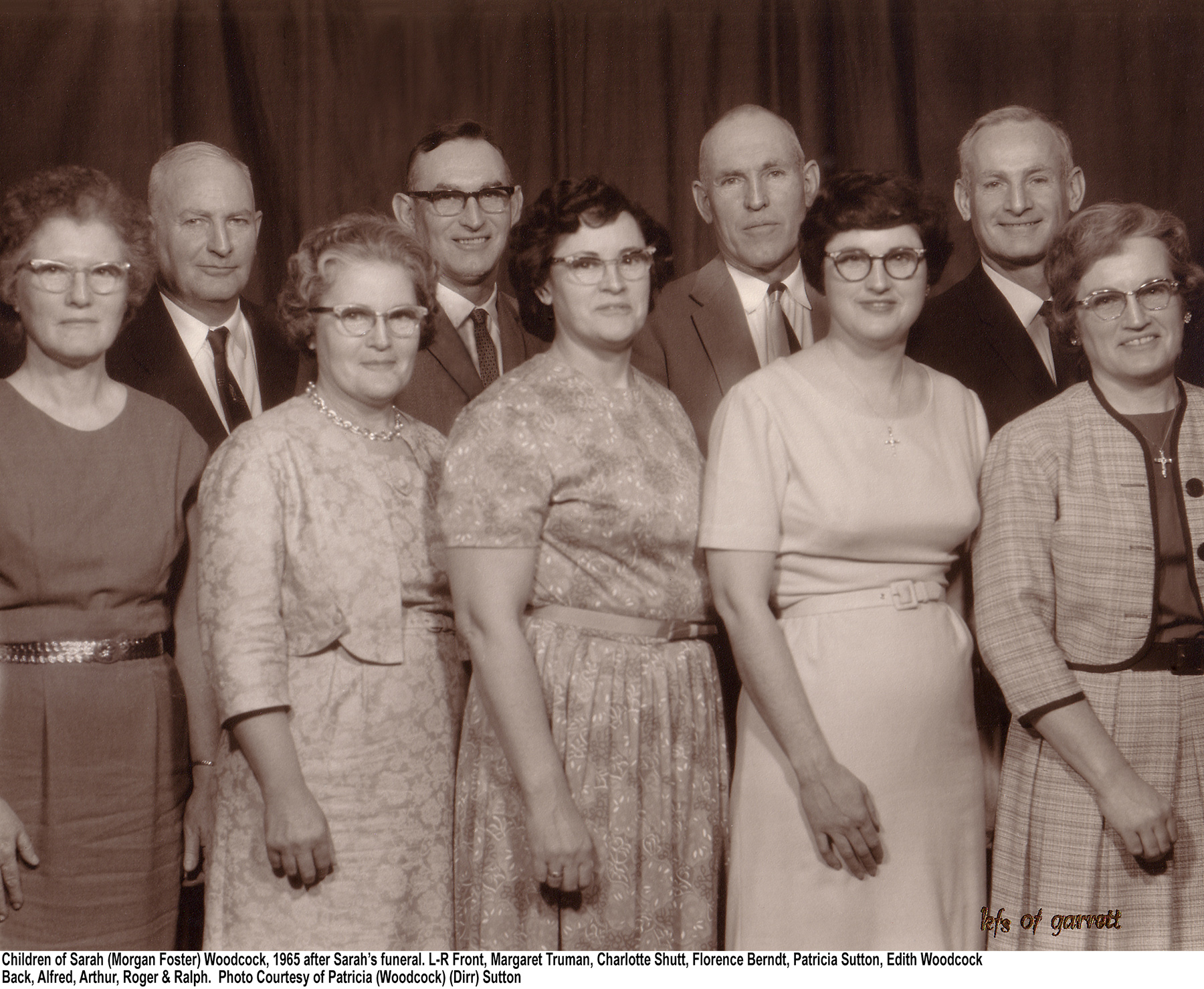 All nine Sarahs Funeral 1965.jpg