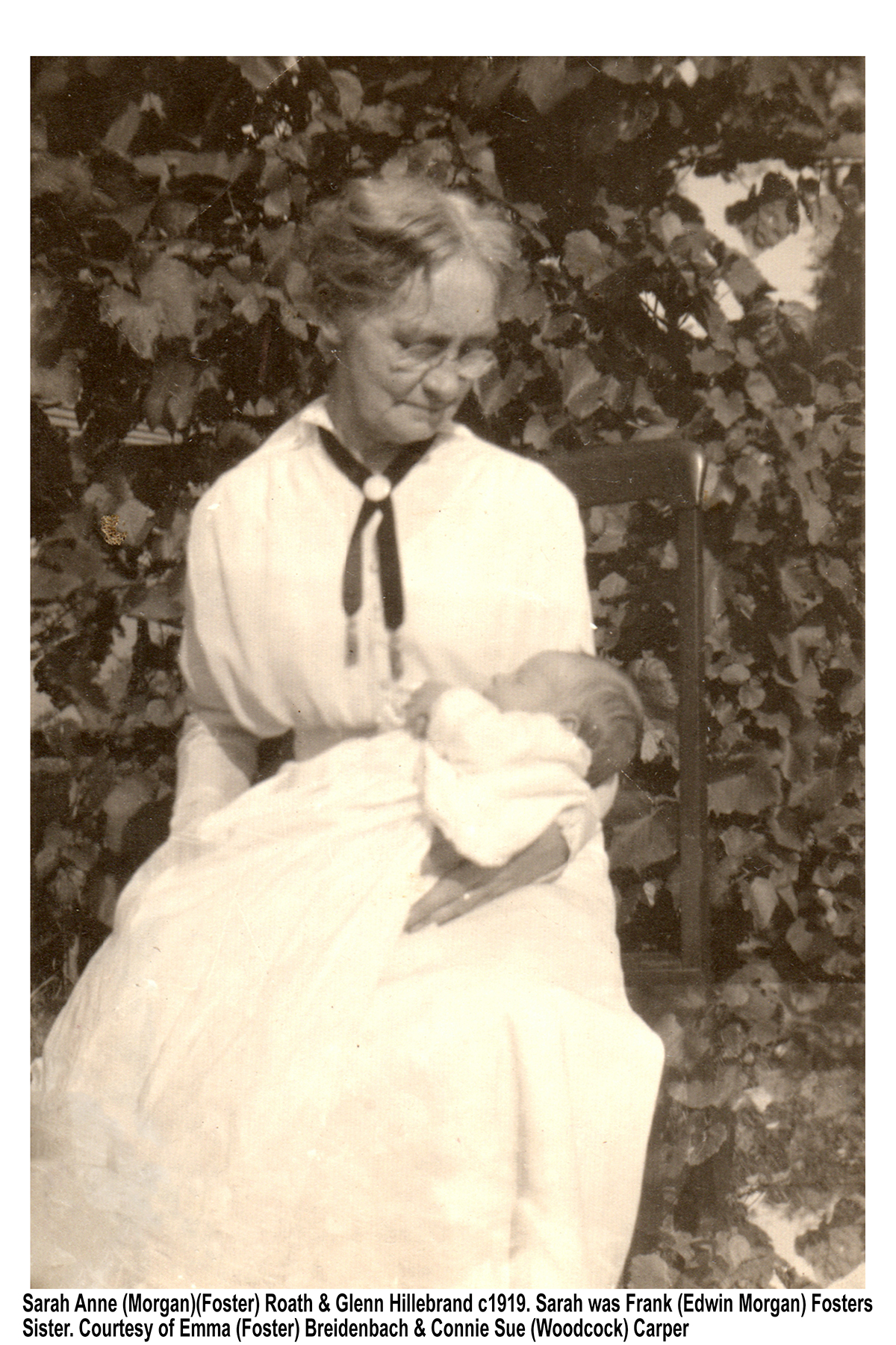 Sarah Anne (Morgan) (Foster) Roath & Glenn Hillebrand c1919.jpg
