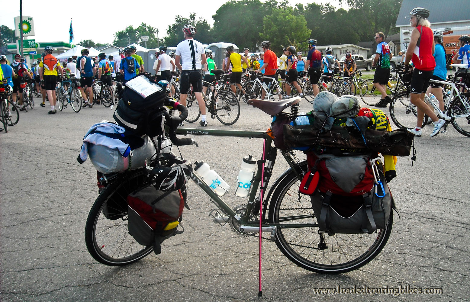 447    Dale touring Iowa - Surly Long Haul Trucker touring bike