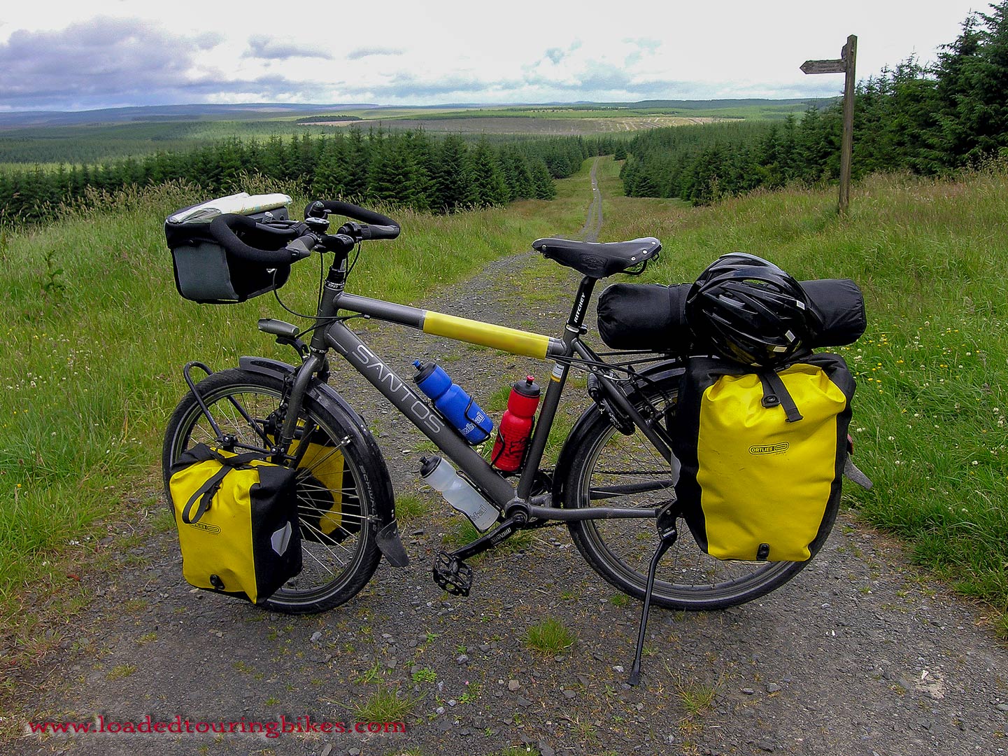 468  Darrell touring England - Santos Travelmaster touring bike